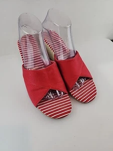 White Stag Womens Shoes Size 9 Red Sandals Slip On - Picture 1 of 7