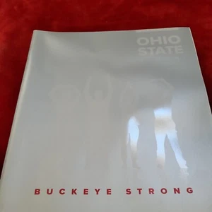 Ohio State University ALUMNI ASSOC MAGAZINE - We Are Buckeye Strong Jan-Feb 2017 - Picture 1 of 5