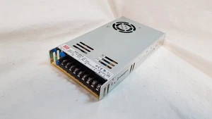 Mean Well rsp-320-5 Alimentatore 5V 60A 300W 100-240VAC - Foto 1 di 11