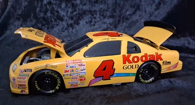 Action Platinum Series 1996 1:24 Sterlin Marlin #4 banco nuevo en paquete Foto 1 de 4