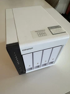 QNAP TS-433 - 4 HDD Bays - Afbeelding 1 van 3