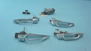 Mercedes 1976 - Benz W116 450sel 6,9, llaves de encendido manijas puerta guantera - Imagen 1 de 12