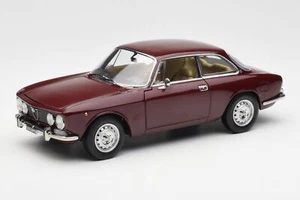 187916 Alfa Romeo 2000 GTV Maroon Red Norev 1/18 - Picture 1 of 8
