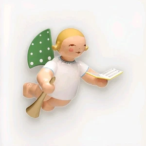 Wendt & Kühn Engel mit Flöte und Liederbuch schwebend blond 650/130/19  - NEU - Picture 1 of 1