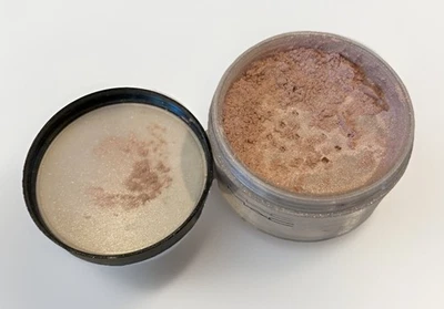 MAC Iridescent Face Powder Loose Silver Dusk Shimmer Discontinued RARE AS-IS -LG - Image 1 of 4