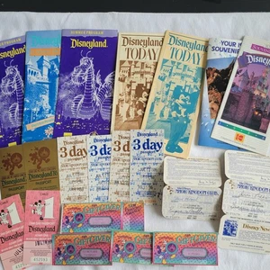 Lot Disneyland Souvenir Guide Tickets Map Magic Kingdom Club Passport Gift Giver - Picture 1 of 13