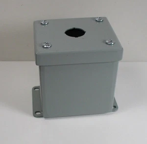 Cooper B-Line PB1B Type 12 Minature Push Button Enclosure 1-Hole - Picture 1 of 2