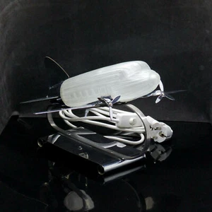 Lámpara de mesa de avión zarzaparrilla Dakota DC 3 estilo Art Déco - Imagen 1 de 9