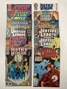 DC Comics 1990's lot of 12 Justice League America And International - Imagen 1 de 4