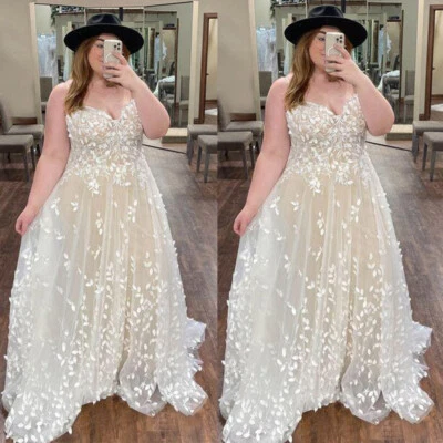 Champagne Plus Size Wedding Dresses Spaghetti Straps Lace Appliques Bridal Gowns - Image 1 of 4