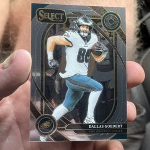 2024 Panini Select #241 Dallas Goedert Base Prizm CLUB LEVEL - Bild 1 von 2