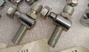 Zwei Nos Raleigh Chopper Kabel Stehbolzen Mutter und Lauf BMX - Bild 1 von 1