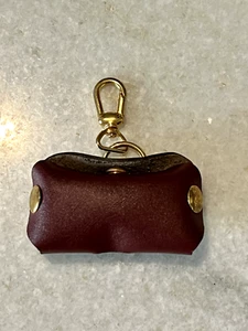 Dog Poop Bag Holder - Leash Attachment - Picture 1 of 6
