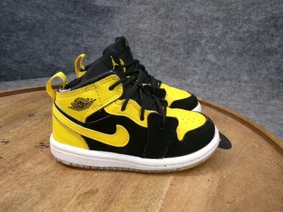 Nike Air Jordan 1 Mid University Dorado/Negro 640735-035 Tenis para niños pequeños Talla 6C Foto 1 de 4