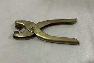 VTG RARE KAYCREST, USA HAND-HELD SINGLE HOLE PUNCHER - PATENT PENDING - Picture 1 of 3