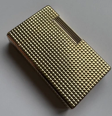 Freshly overhauled St Dupont Gold Ligne 1 (LARGE) ‘Hobnail’ Lighter  - Immagine 1 di 4