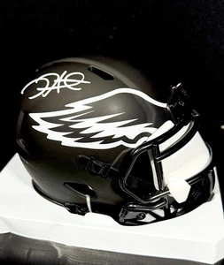 Minicasco firmado por Jalen Hurts Philadelphia Eagles negro mate con visor certificado de autenticidad JSA - Imagen 1 de 2
