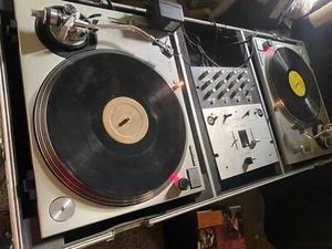 2 Technics SL 1200MK1 Stanton Sk Six Pro battle mixer. 1 dual case w/stand.  - Picture 1 of 7