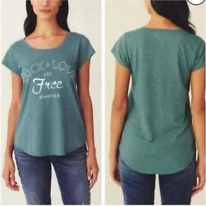 Lucky Brand T-Shirt Damen Small grün Lucky and Love Grafik Stretch Tee neu ohne Etikett - Bild 1 von 3