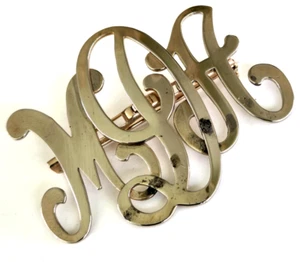Prendedor vintage con monograma letras MDA tono oro pálido 2-5/8" de largo - Imagen 1 de 6