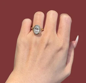 Anillo de boda de diamantes de corte ovalado creado en laboratorio de 1,50 quilates certificado IGI de oro amarillo de 18 k - Imagen 1 de 13