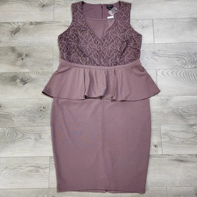 Vestido feminino Torrid Mauve roxo texturizado mergulho e renda peplum tamanho 16 novo com etiquetas - Imagem 1 de 4