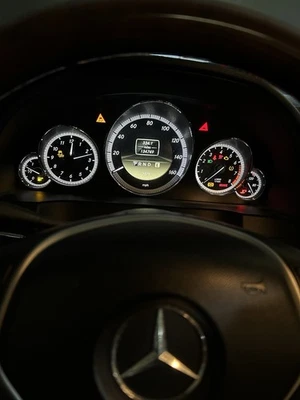 Cuadro de instrumentos velocímetro 10-13 Mercedes W207 E350 E550 2129003813 OEM 134K Foto 1 de 4