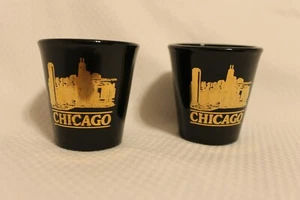 Black and Gold Chicago Skyline Shot Glasses Set of 2 - Bild 1 von 3