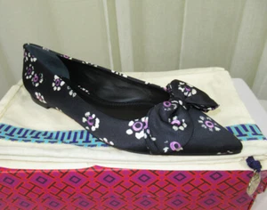 NIB TORY BURCH Rosalind Bow Black Stamped Floral Printed Satin Ballet Flat US 8 - Picture 1 of 12