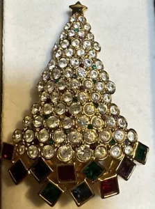 Swarovski Signed Crystal 1999 Christmas Tree Pin Brooch Rhinestones Red Green - Picture 1 of 16