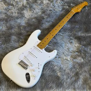 History HS-SV/M White ST Type 3.58kg Electric Guitar Used Shipping From Japan - Picture 1 of 11