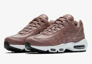 Nike Air Max 95 pelle viola fumo UK 4, US 6,5, EUR 37,5 AQ8758 200 - Foto 1 di 5