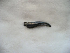 B5- VINTAGE CHARM FEATHER #140 - Picture 1 of 7