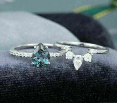 Conjunto de anel de noiva corte pera água-marinha e safira branca ouro branco 14K no tamanho 6,5 - Imagem 1 de 4