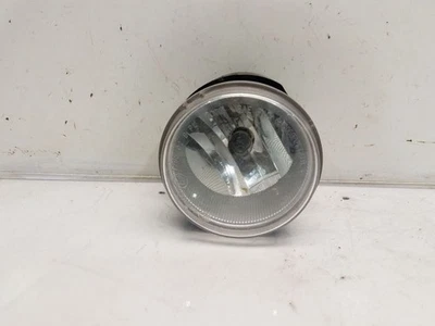 Luz antiniebla redonda Dodge Caravan 2010-19 - montada en parachoques inferior Foto 1 de 4