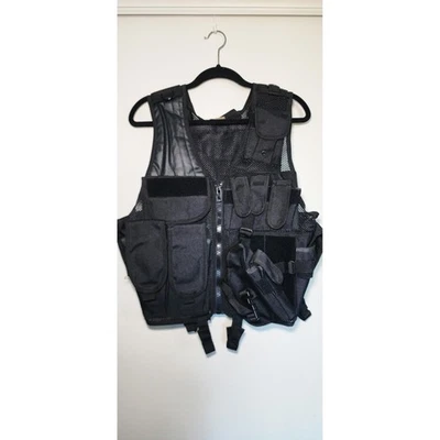 Black Tactical Vest Pouch Molle System Hunting Fishing Red Rock Outdoor Gear - Image 1 of 4