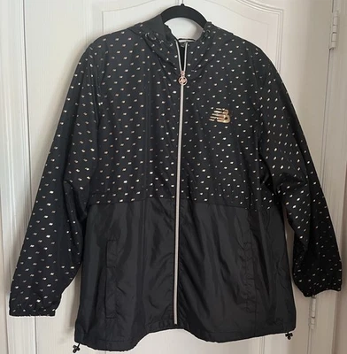 Chaqueta New Balance Mujer 2XL Cortavientos Lluvia Resistente al Agua Negra con Oro Rosa Foto 1 de 4