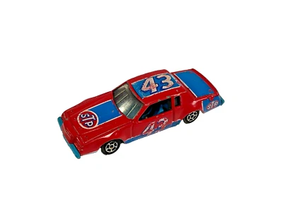 Coche de carreras vintage ERTL #43, STP, Richard Petty, escala 1:64 Foto 1 de 4