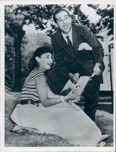 1952 Stampa Foto Opera Robert Merrill Roberta Peters Prova Robin Hood Dell - Foto 1 di 2