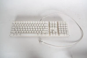 Apple USB Keyboard - Picture 1 of 2
