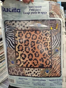 Rare Vintage Needlepoint Tapestry Pillow Kit Bucilla Animal Prints - Bild 1 von 5