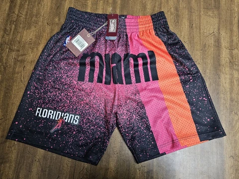 Miami Heat Floridians Mitchell & Ness NBA Swingman Mens Shorts Gradient Size L Cover