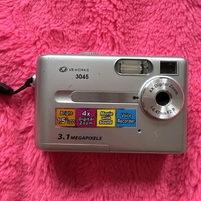 IT Works Digital Camera DSC 551 5.1MP Silver Tested - Image 1 of 4