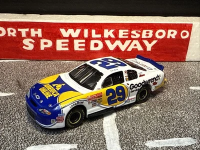 2001 Kevin Harvick #29 America Online 1/64 NASCAR corpo destacável fundido solto - Imagem 1 de 4