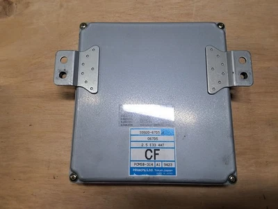 1999 2000 Suzuki Grand Vitara computador motor ECU # 33920-67D54 */* - Imagem 1 de 4