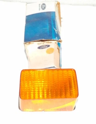 1976 Ford Mustang II Ghia Mach 1 Cobra НОВАЯ ИЗ СТАРЫХ ЗАПАСОВ ПЕРЕДНЯЯ РЕШЕТКА ПРАВАЯ ПАРКОВОЧНАЯ ЛАМПА желтая - Изображение 1 из 4