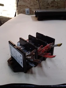 Marathon Special Products No. 1403401 Distribution Block - Picture 1 of 6