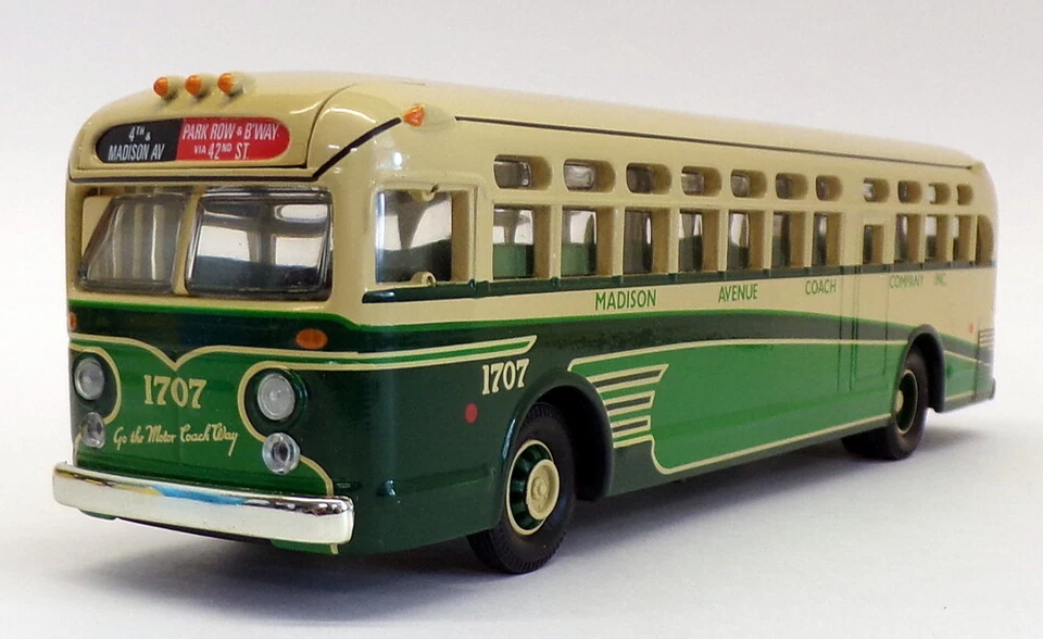 Corgi Appx 20cm Long Diecast 54002 - GM 4506 Coach - Madison Ave - Image 1 of 3