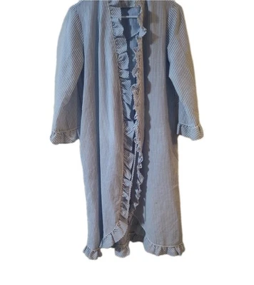 Lord & Taylor Evelyn Pearson Seersucker Bata Med Azul Blanco Rayas EE. UU. Abuela Foto 1 de 4