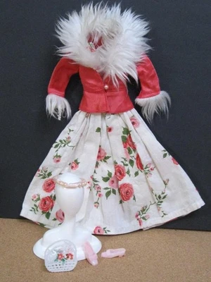 Muñeca Barbie Años 60 Hecha a Mano BLANCO FLORAL VESTIDO ROSA ZAPATOS/CHAQUETA DE PIEL SATINADA Foto 1 de 3